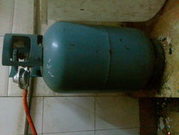 公司轉(zhuǎn)型之際，辦公用品低價(jià)銷售公告